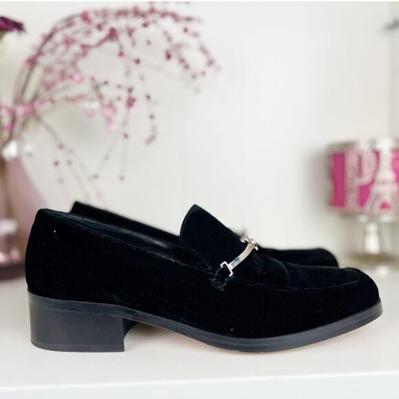 Calvin Klein Black Tiffany Velvet Heeled Loafers Silver Logo Hardware Size 8 M - Picture 12 of 12